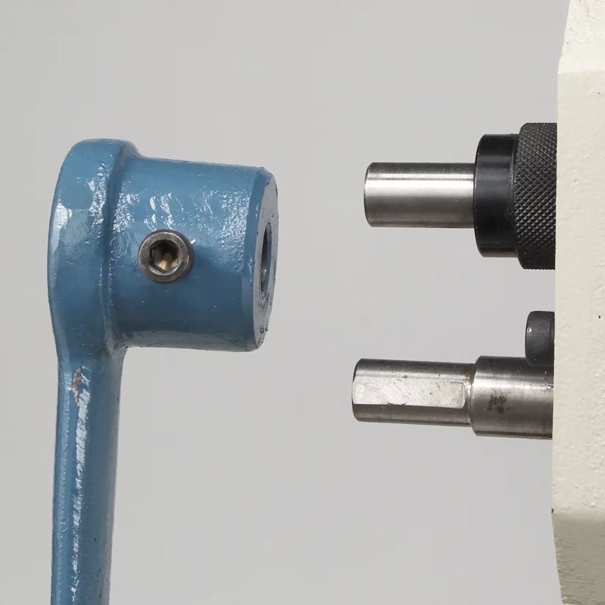 Baileigh BR-22 Manual Bead Roller — 7" Throat