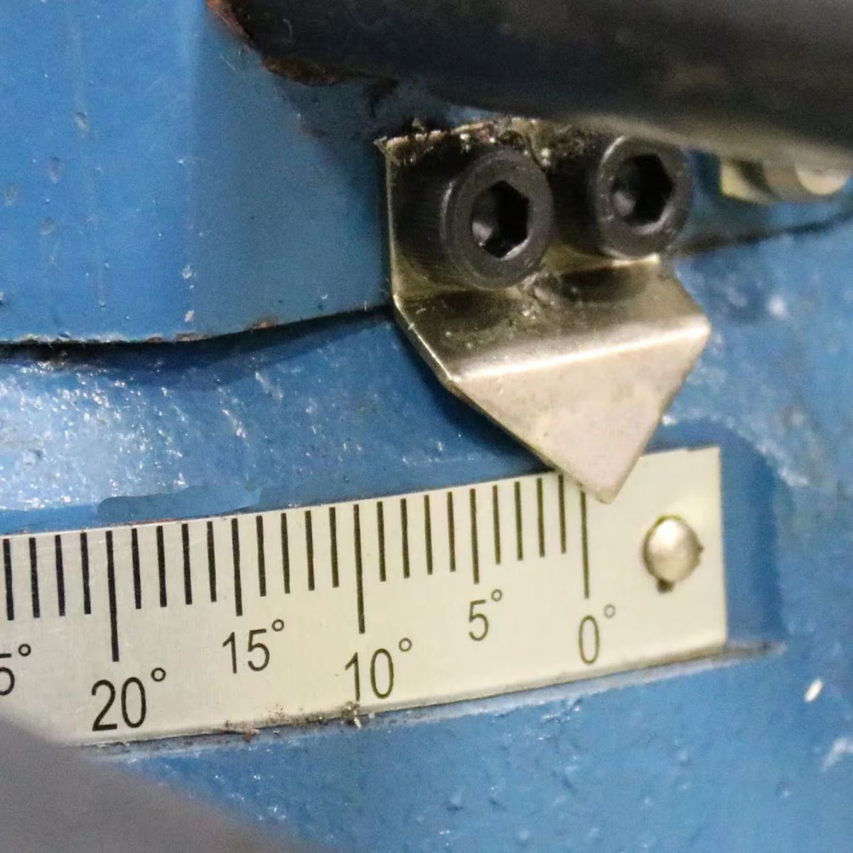 Baileigh BS-250M 8.6" Geared Head Mitering Band Saw