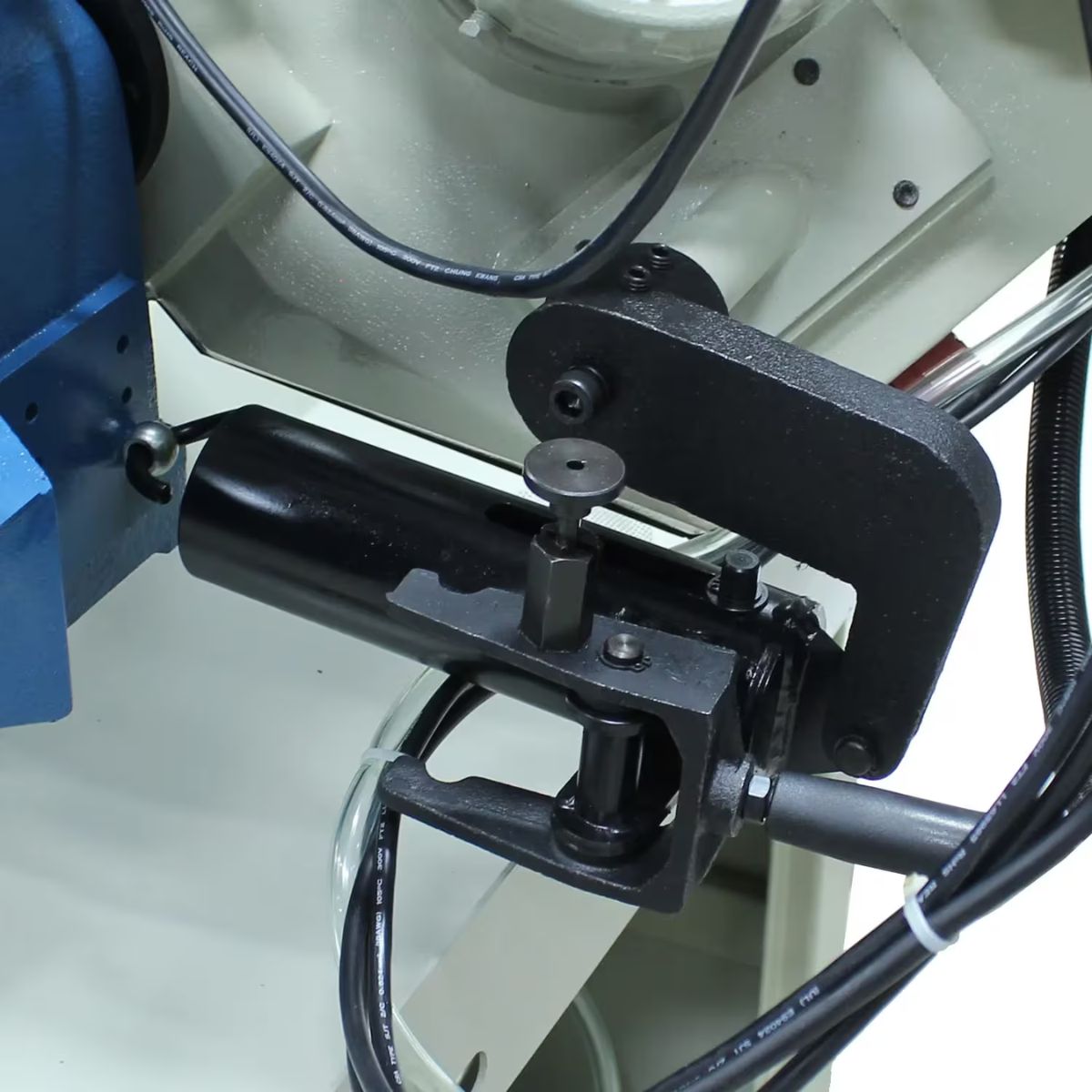 Baileigh BS-350M 10-1/2" Variable Speed Dual Mitering Band Saw