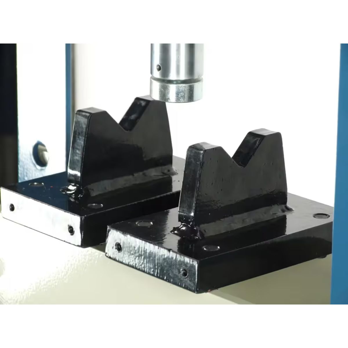 Baileigh HSP-20A 20-Ton Air/Hand H-Frame Press — CE Approved