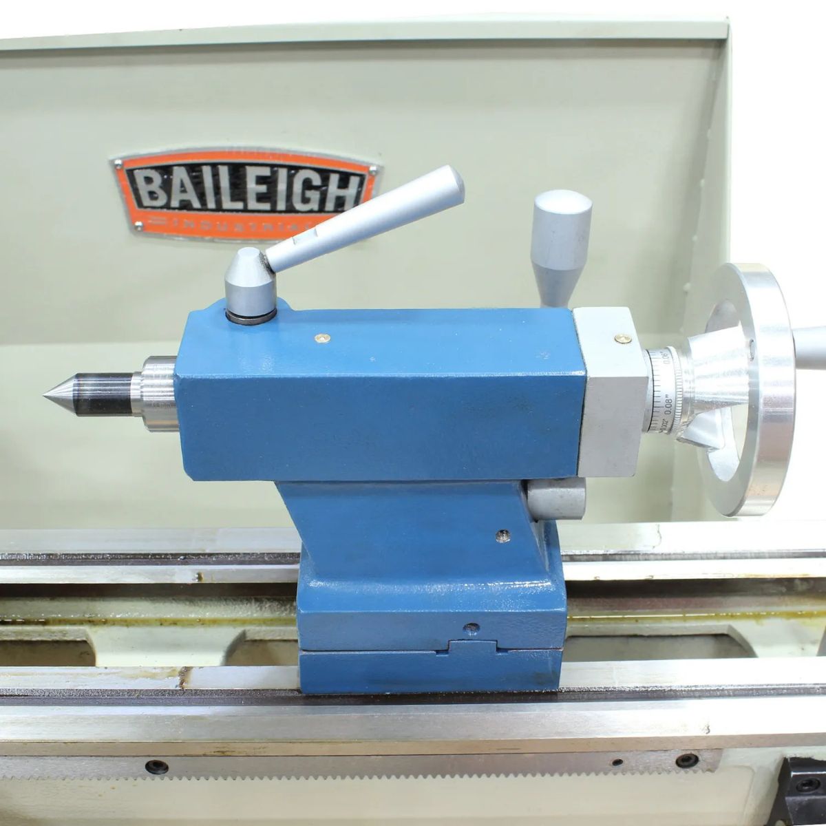 Baileigh PL-1022VS-V2 10" × 22" Variable Speed Benchtop Lathe