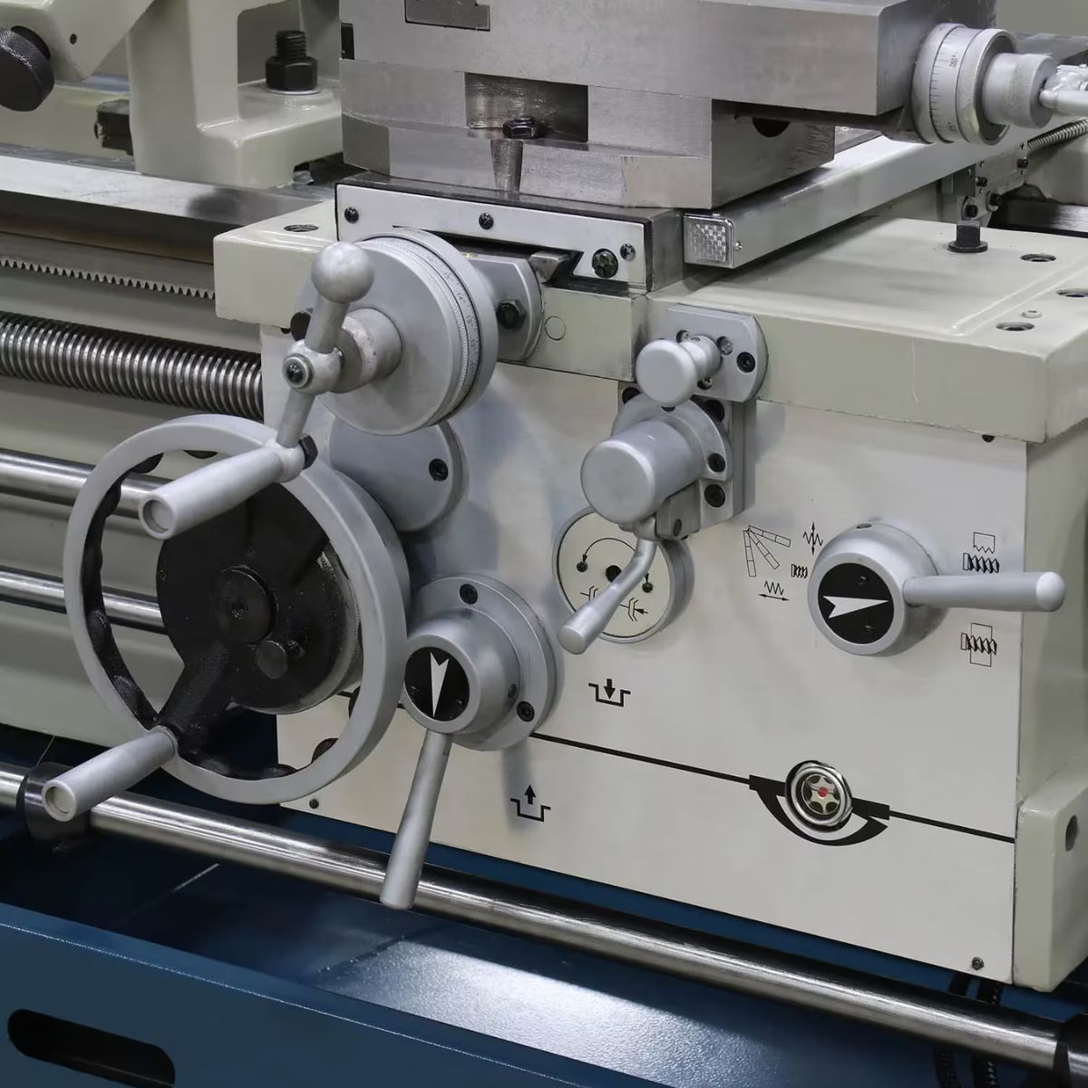 Baileigh PL-1860E 18" × 60" Geared Head Engine Lathe