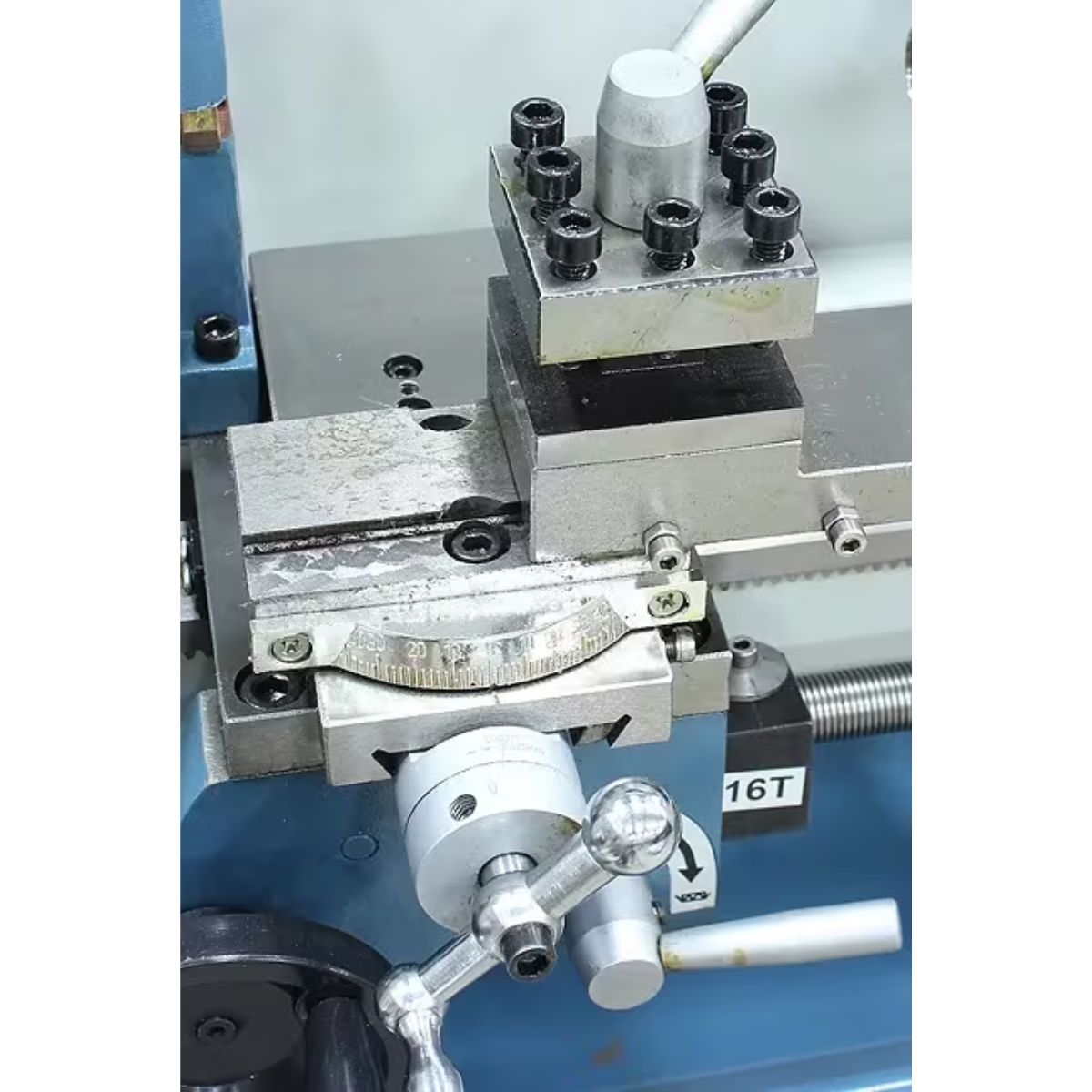 Baileigh PL-714VS-V2 7" × 14" Variable Speed Benchtop Lathe