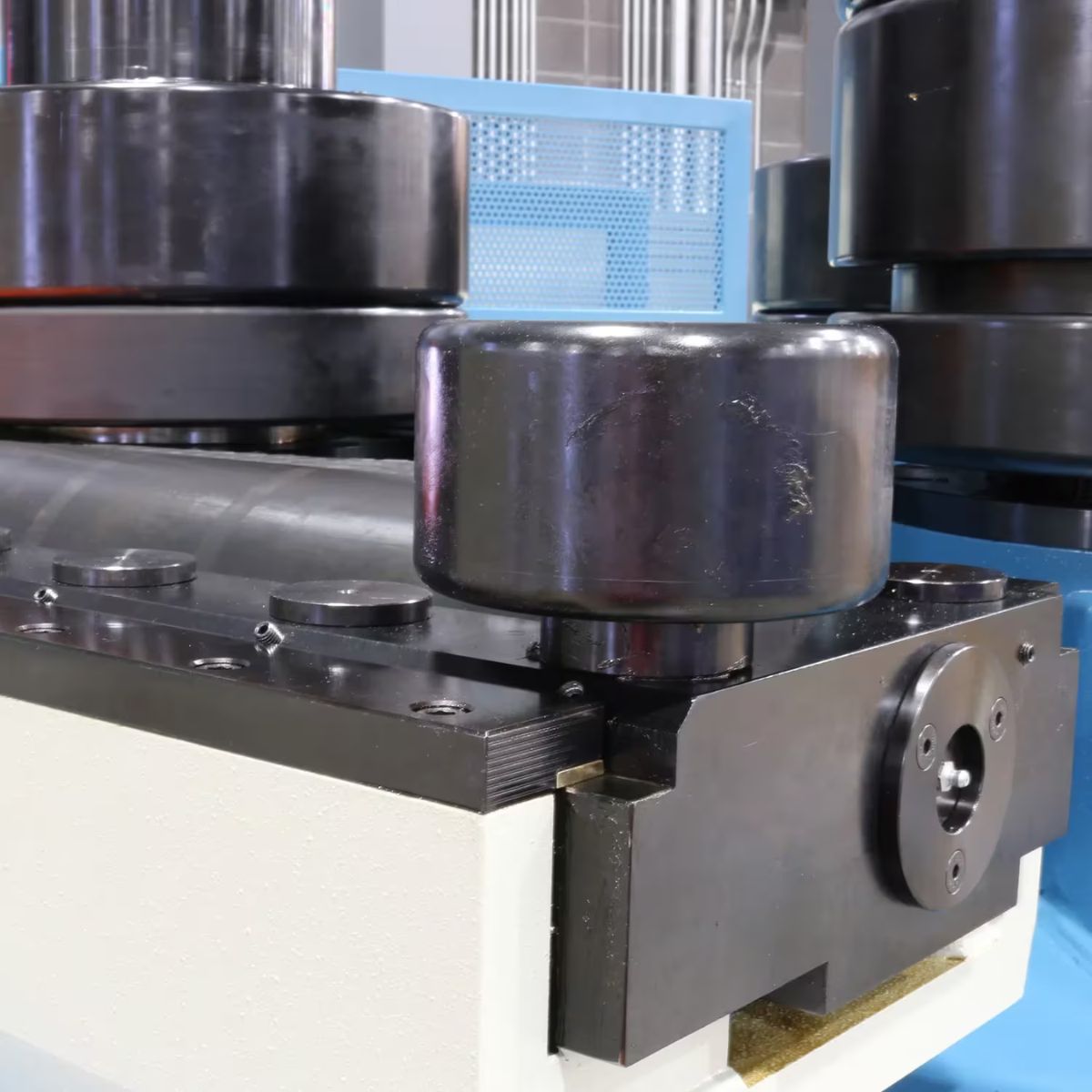 Baileigh R-H250 480V 3-Phase Hydraulic Double Pinch Roll Bender
