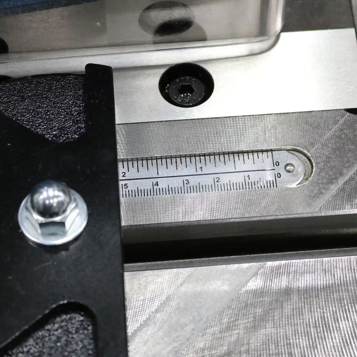 Baileigh SN-F11-AN Air-Operated Fixed Angle Sheet Metal Notcher — 11 Gauge