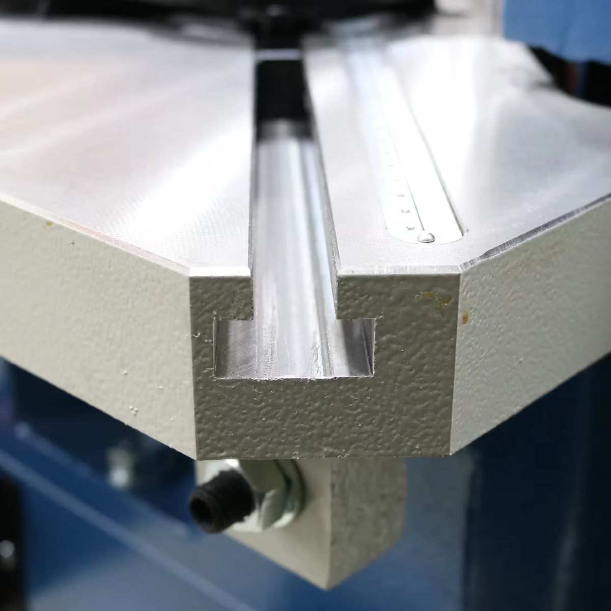 Baileigh SN-F11-AN Air-Operated Fixed Angle Sheet Metal Notcher — 11 Gauge