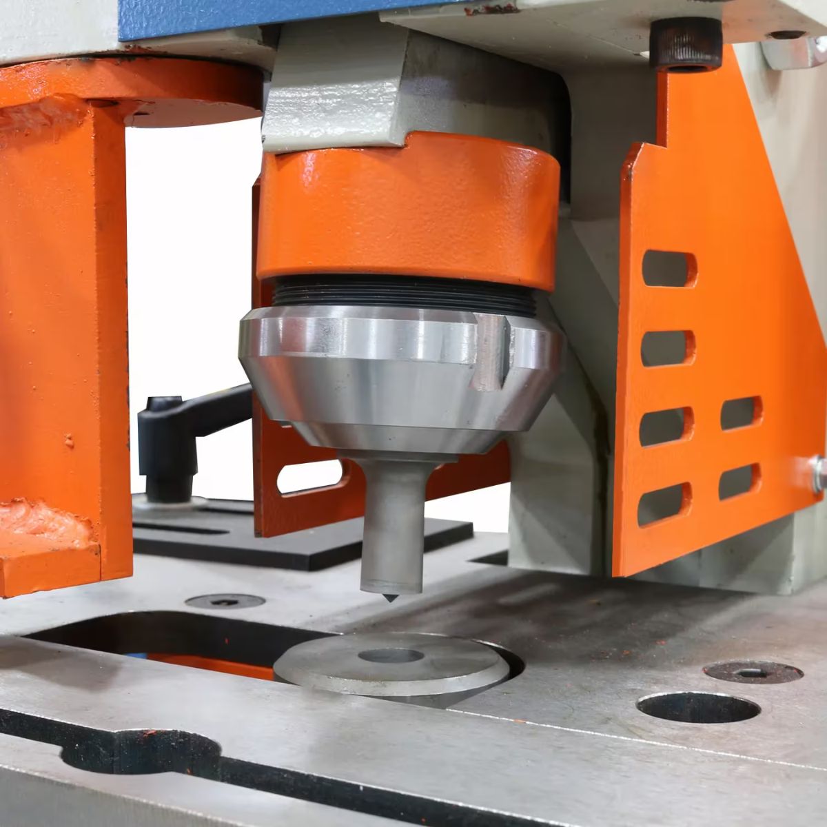 Baileigh SW-441 220V 1-Phase 44-Ton 4-Station Ironworker