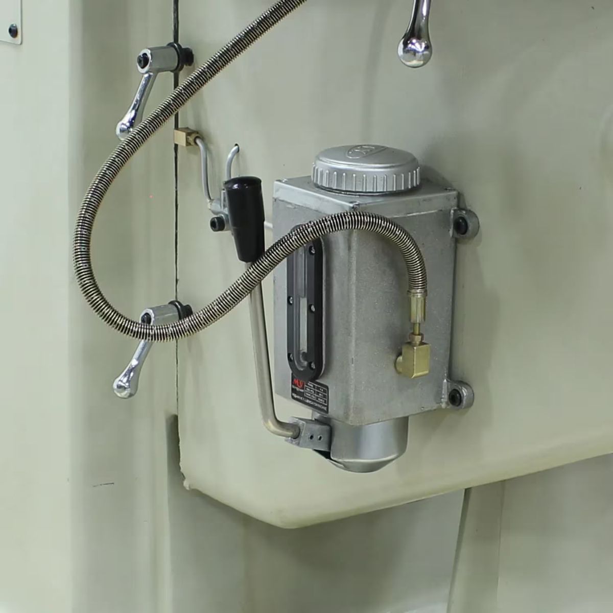 Baileigh VM-942E-1 9" × 42" Step Pulley Vertical Milling Machine