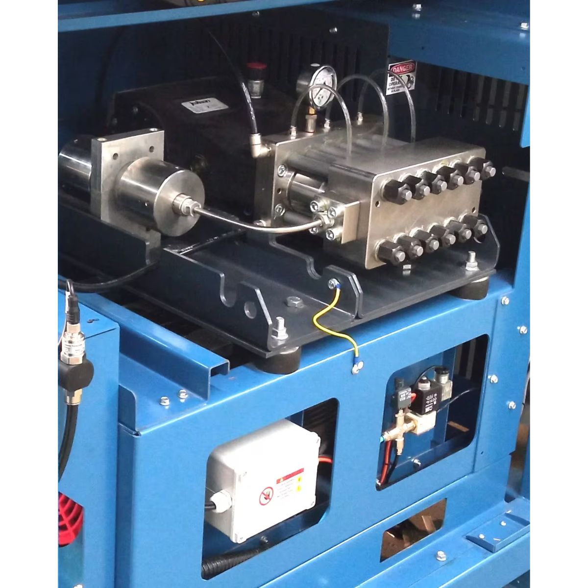 Baileigh WJ-512CNC 60" × 144" CNC Water Jet Cutter