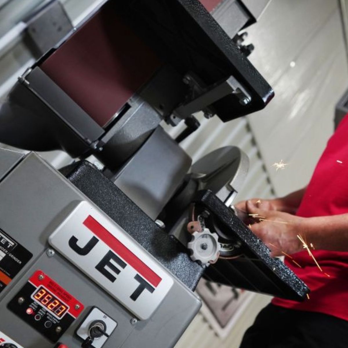 JET J-64812VS 6" x 48" Variable-Speed Belt & 12" Disc Sander