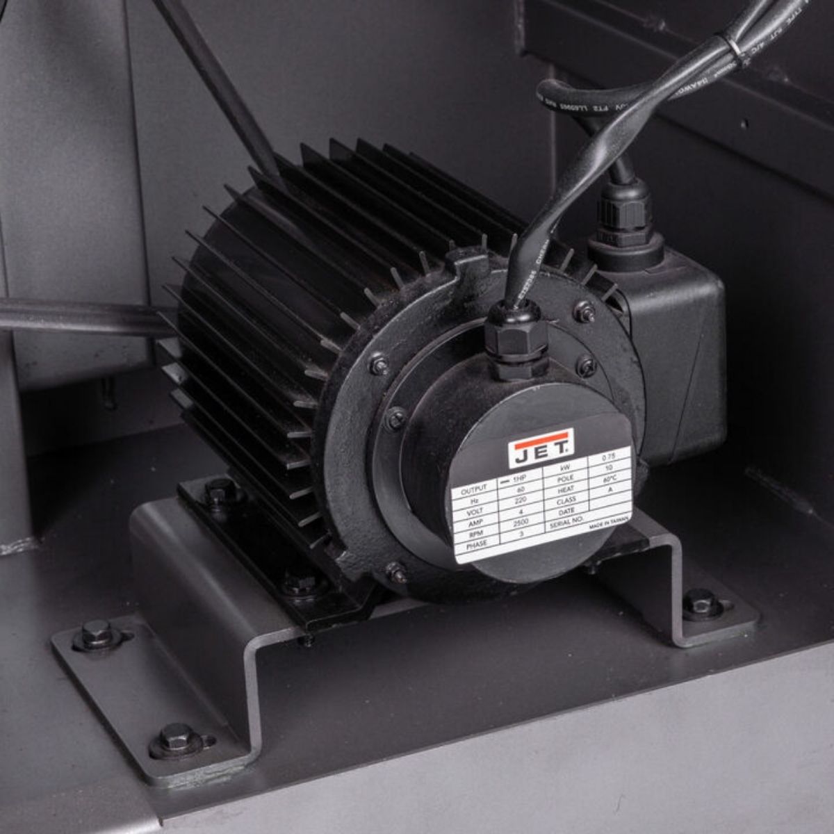 JET VBS-1813VS-DC 18" Vertical Metal Bandsaw