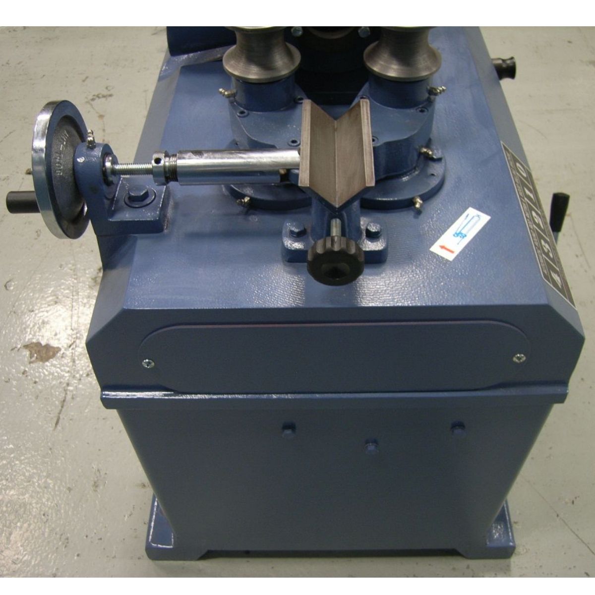 Oliver 7660 Round Rod Milling Machine