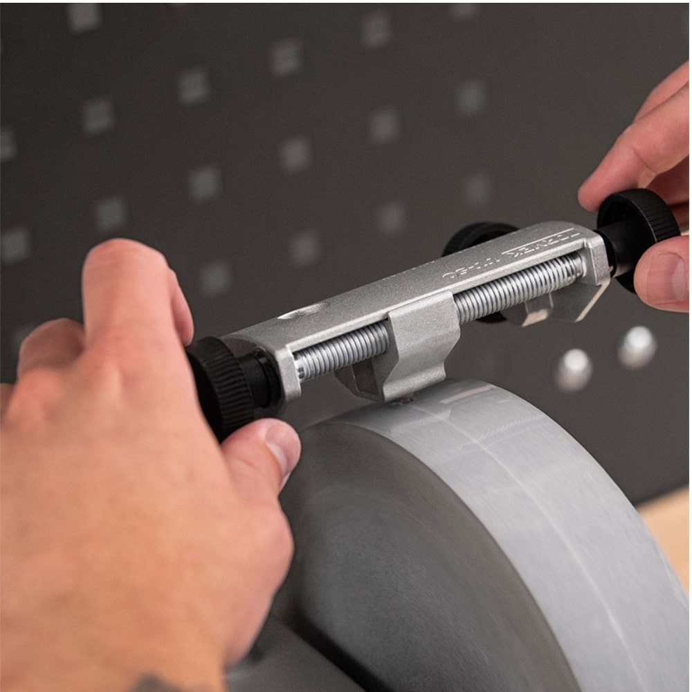 TT-50 truing tool with SG-200