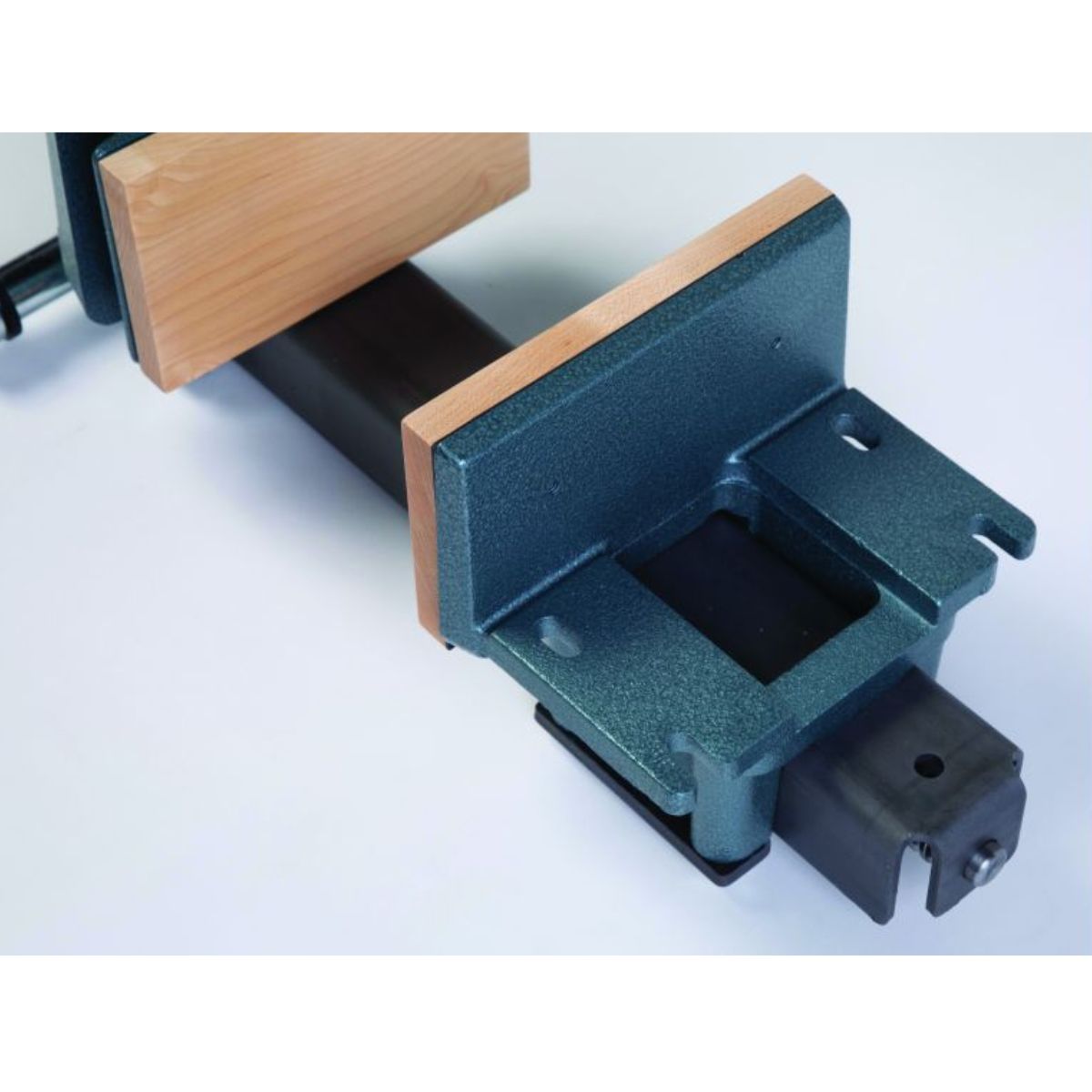 Wilton 79A 4" x 10" Pivot Jaw Woodworking Bench Vise